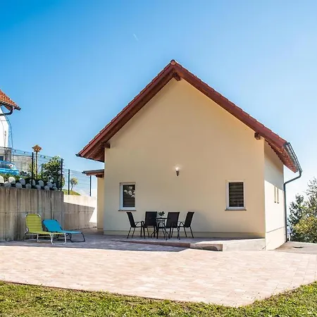 Bor Holiday home Podcetrtek